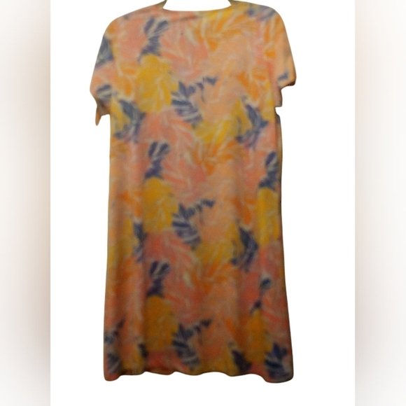 Caribbean Joe - Tropical Floral Pattern, Short Sleeve W/ Tie Accent, Size Medium - Picture 2 of 15